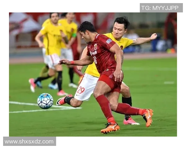 广州恒大主场大胜上海上港三球零封展现强大实力 广州恒大主场大胜上海上港三球零封展现强大实力