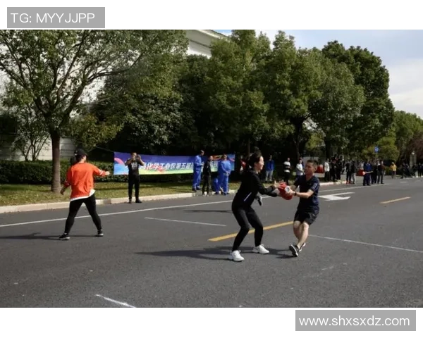 阿德莱德36人对决坎斯大班精彩赛事回顾与分析 阿德莱德36人对决坎斯大班精彩赛事回顾与分析